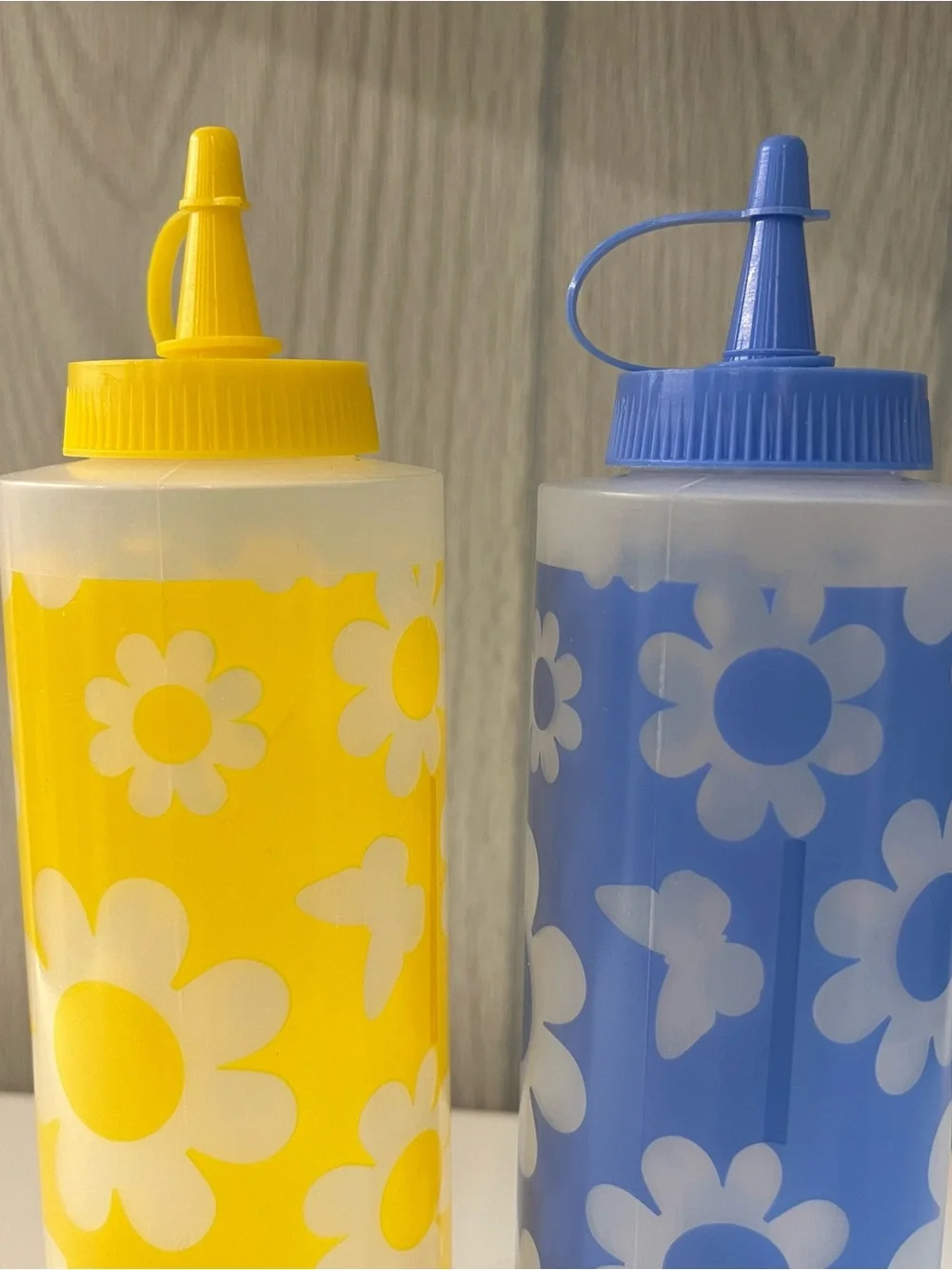 2 Dolly Parton Summer 2026 Collection Squeeze Condiment Bottles Blue Yellow New